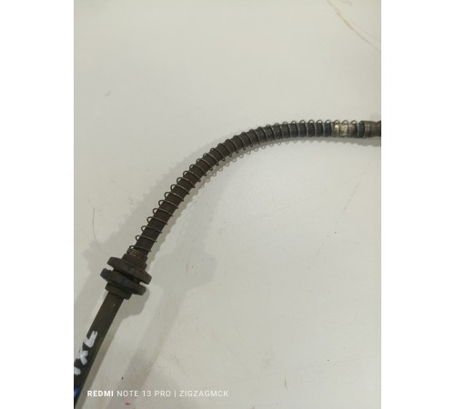 Тормозной шланг передний правый 