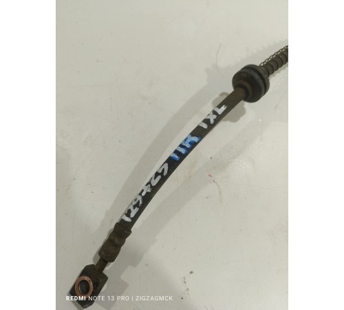 Тормозной шланг передний правый 