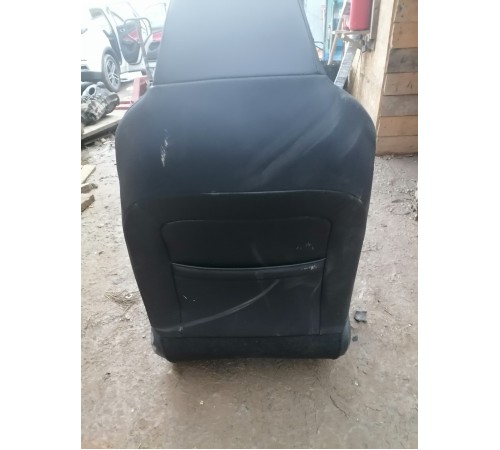 Сиденье переднее левое