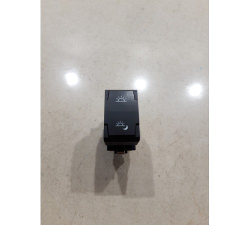 Кнопка отключения внутреннего освещения