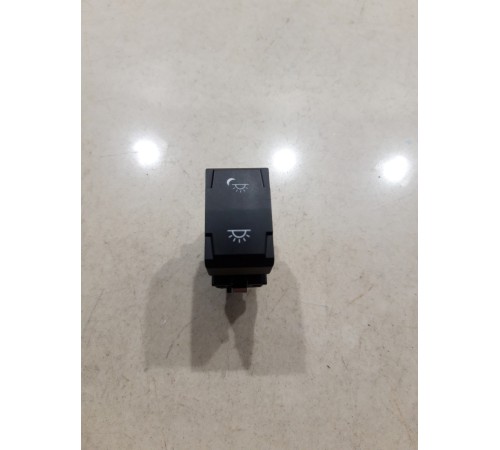 Кнопка отключения внутреннего освещения