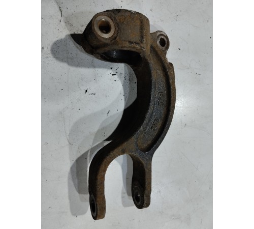 Вилка амортизатора(передний правый)