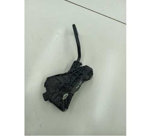 Педаль акселератора