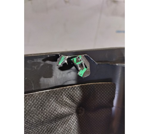 Обшивка центральной стойки левая нижняя