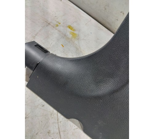 Обшивка центральной стойки левая нижняя