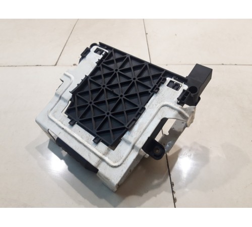 Кронштейн блока управления двигателем