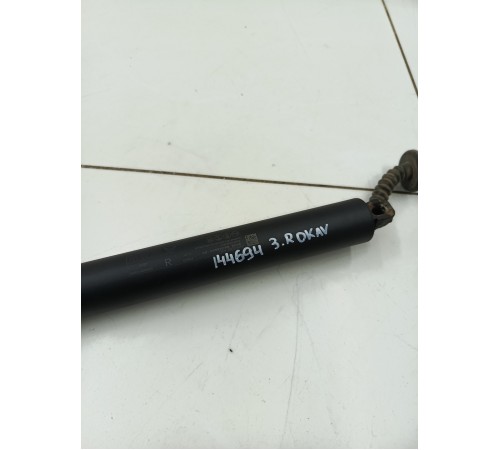 Амортизатор крышки багажника