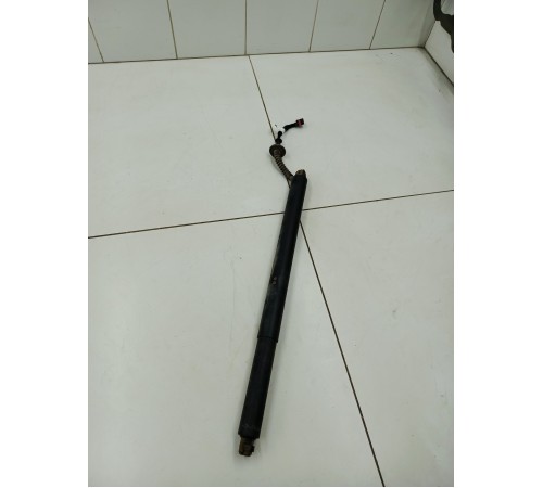 Амортизатор крышки багажника