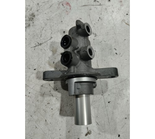 Главный тормозной цилиндр