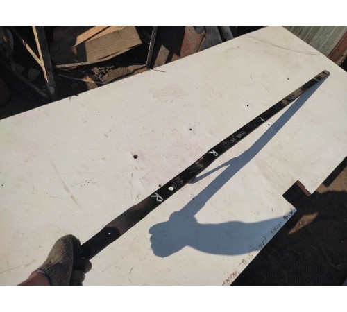 Распорка кузова правая