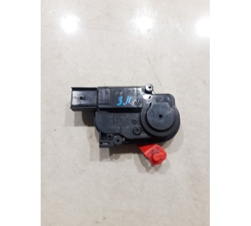 Моторчик (активатор) замка сдвижной двери правый