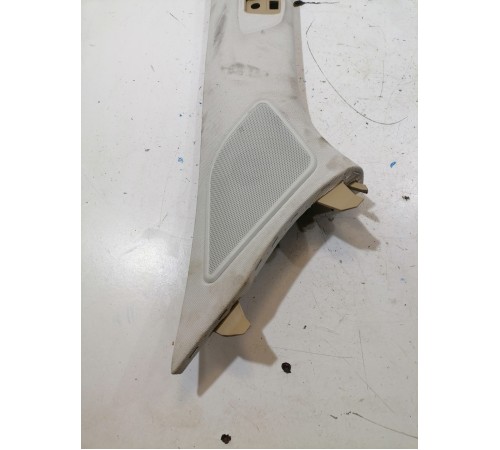 Обшивка стойки лобового стекла правая