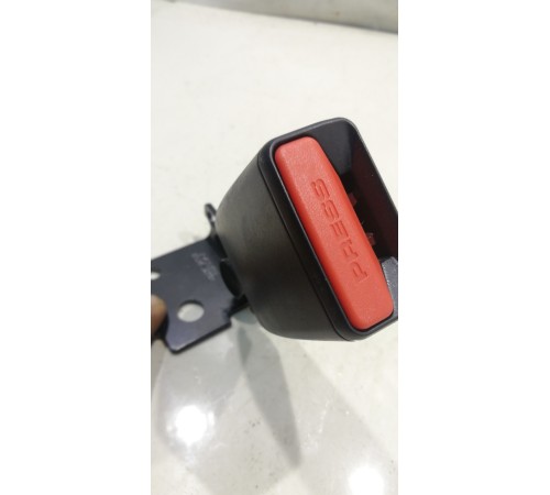 Ответная часть заднего ремня безопасности