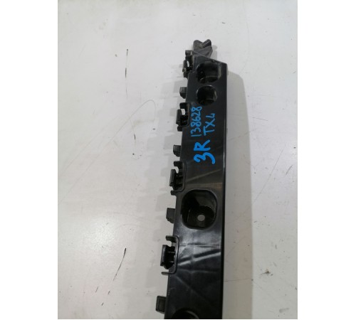 Кронштейн крепление заднего бампера правый