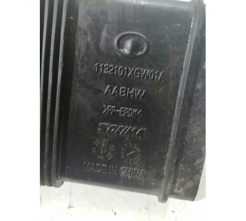 Патрубок воздушного фильтра впускной