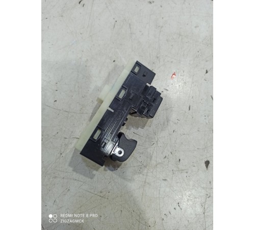 Кнопка стеклоподъемника (задняя левая)