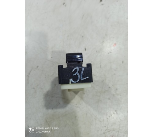 Кнопка стеклоподъемника (задняя левая)