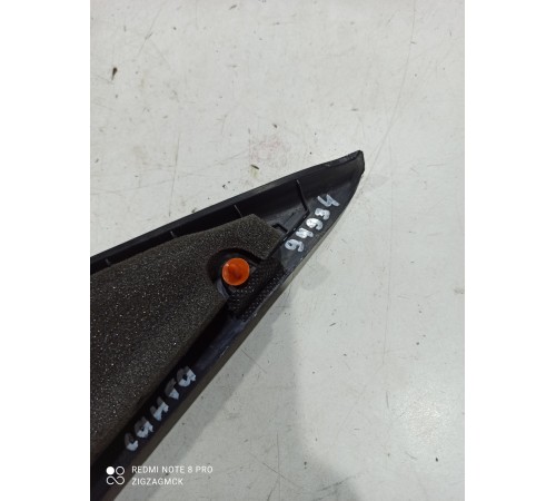 Накладка двери (уголок) задняя левая