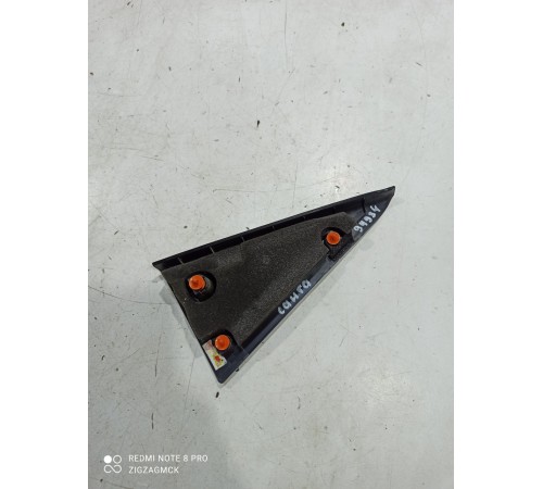 Накладка двери (уголок) задняя левая