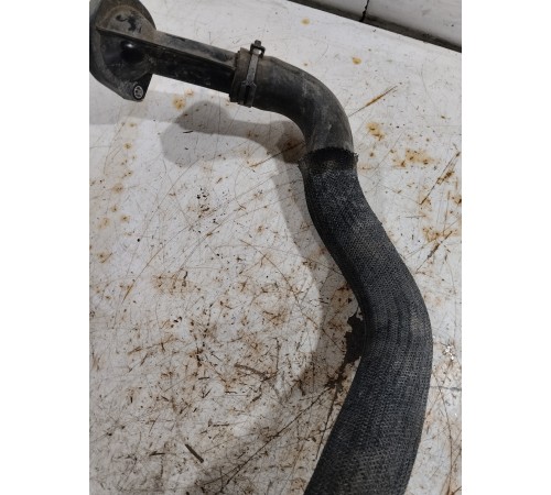 Патрубок системы охлаждения с крышкой термостата