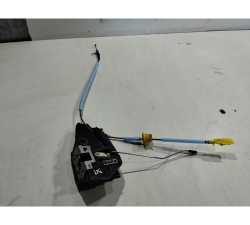 Замок двери (задний правый)