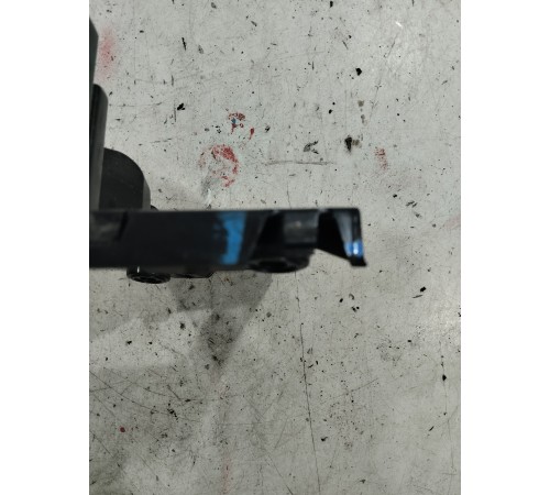 Кронштейн(крепление) заднего бампера правый