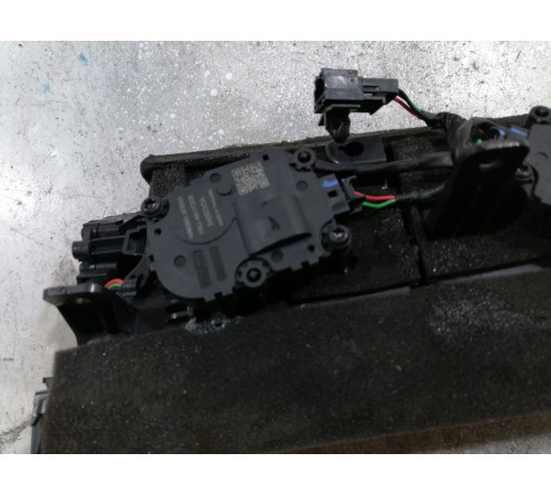 Заслонка системы охлаждения (дефлектор)