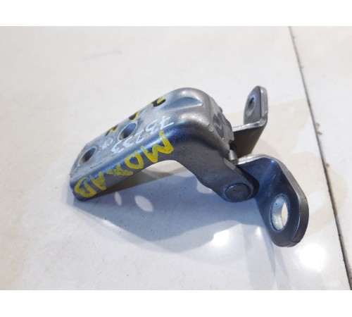 Петля двери (задняя, левая, нижняя)