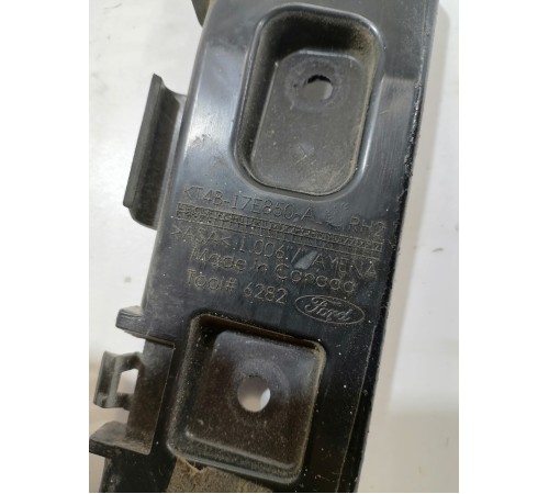 Кронштейн заднего бампера правый боковой