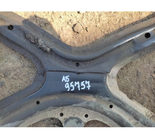 Балка подвески передняя (подрамник)