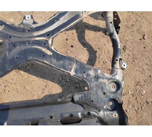 Балка подвески передняя (подрамник)