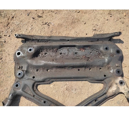 Балка подвески передняя (подрамник)