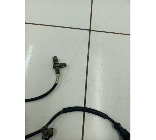 Датчик ABS передний левый