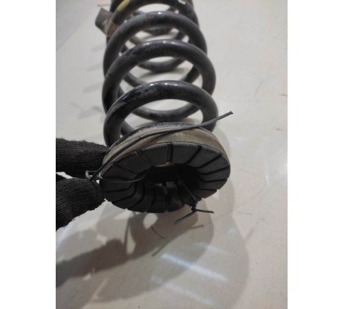 Пружина подвески (задняя, левая)