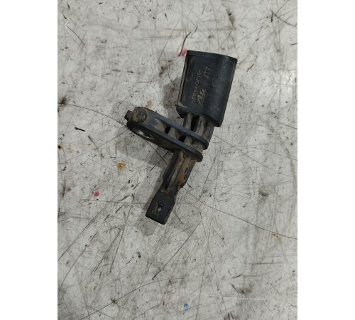 Датчик ABS передний левый