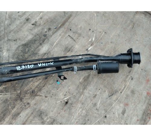 Горловина топливного бака