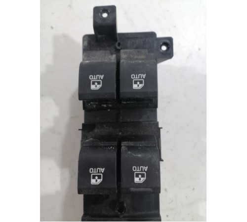 Блок управления стеклоподъемниками передний левый