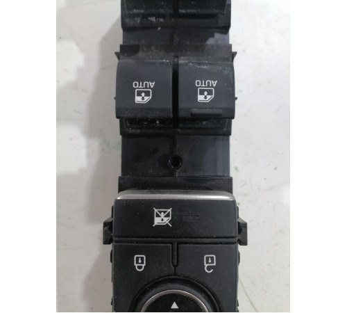 Блок управления стеклоподъемниками передний левый