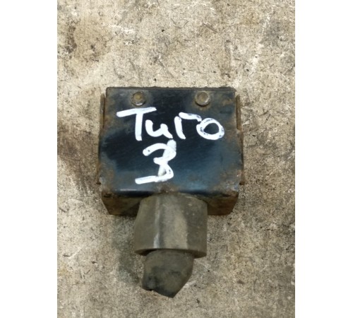 Кронштейн радиатора кондиционера