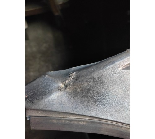 Планка под лобовое стекло (жабо)