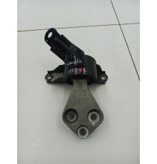 Опора двигателя левая