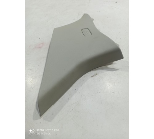 Накладка стойки (задняя правая)