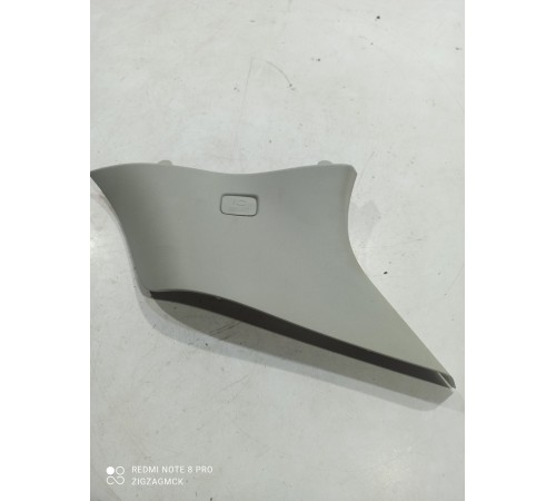 Накладка стойки (задняя правая)