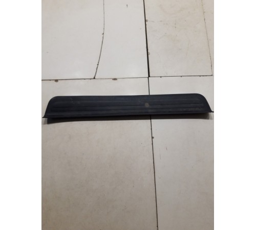 Накладка порога (передняя, левая)