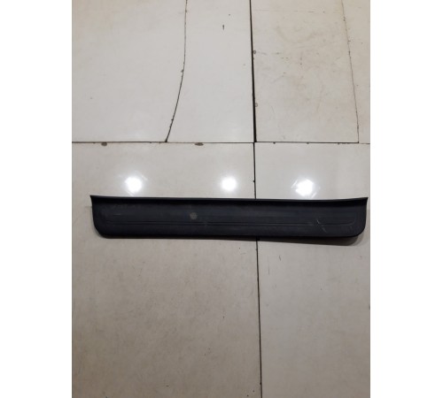 Накладка порога (передняя, левая)