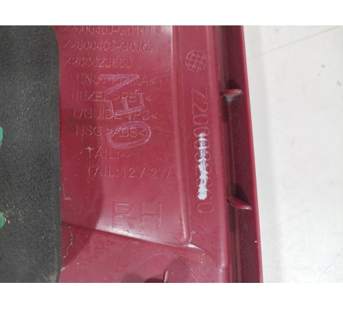 Фонарь задний правый внутренний