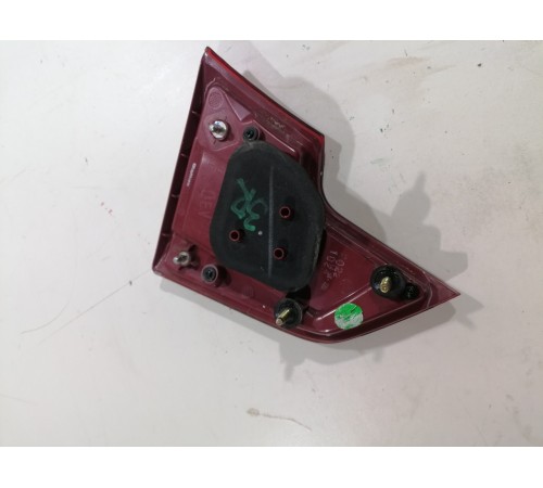 Фонарь задний правый внутренний