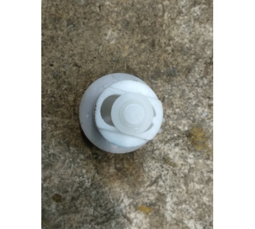 Датчик уровня в бачке омывателя