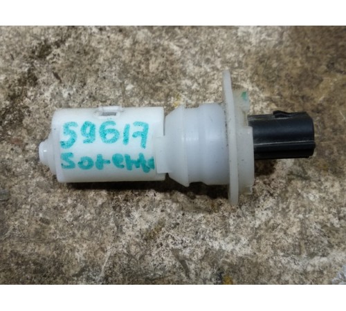 Датчик уровня в бачке омывателя