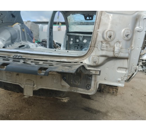 Задняя панель кузова